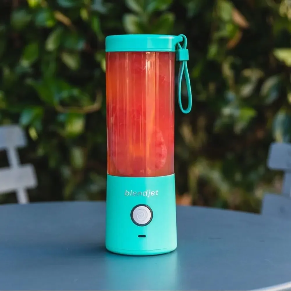 NEW BLENDJET Aqua Mint Portable Smoothie Protein Shake Maker USB Machine Bottle